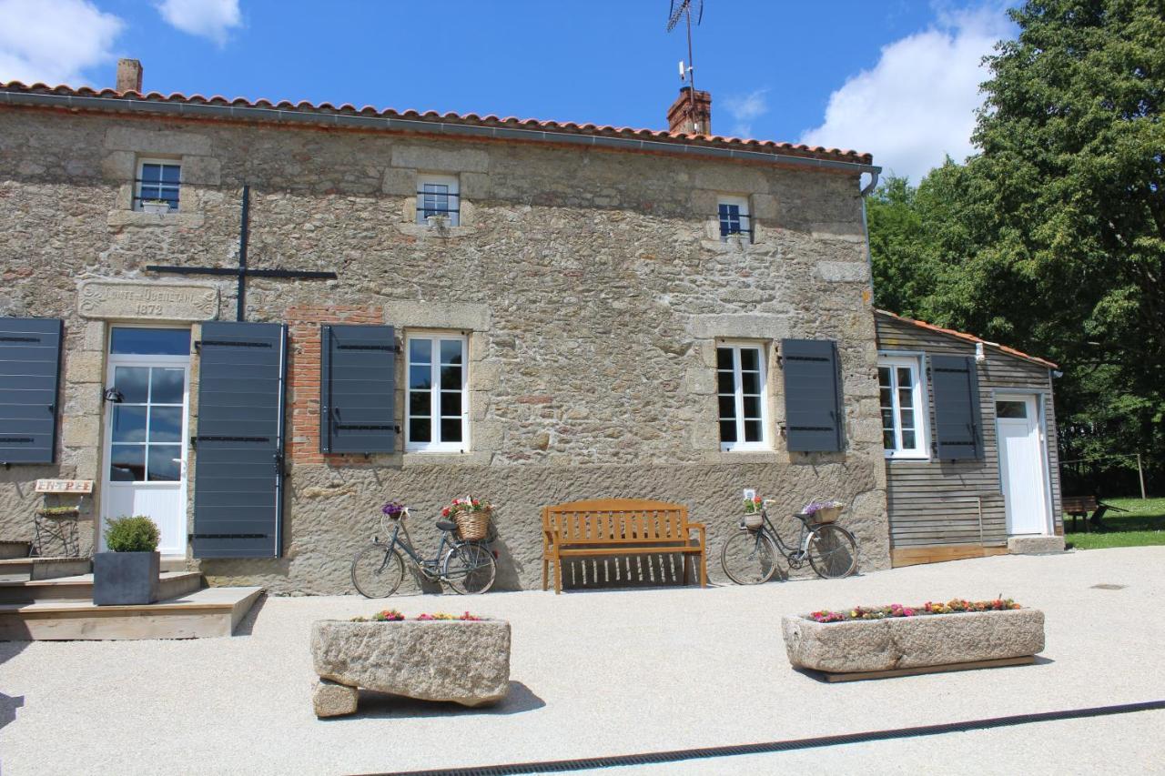 Chambres D'Hotes Logis Charrier Le Petit Bignon Les Épesses Buitenkant foto